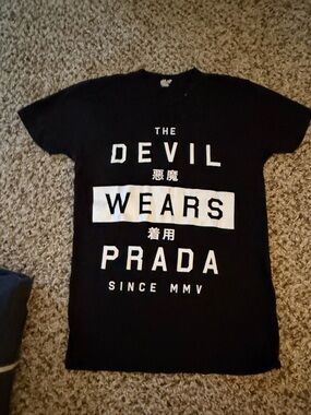 The Devil Wears Prada black band t-shirt 2000s